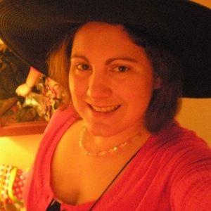 Meet your Posher, Elise